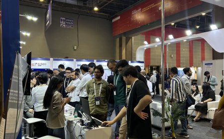 tlooto AI Highlights AcademicGPT at Startup Mahakumbh 2025, India’s Largest Startup and Innovation Event